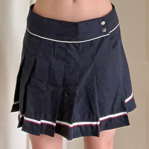 NAVY PLEATED COTTON SKIRT - Picture 2 of 4